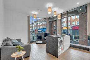 Luxury Heathrow Airport Apartment